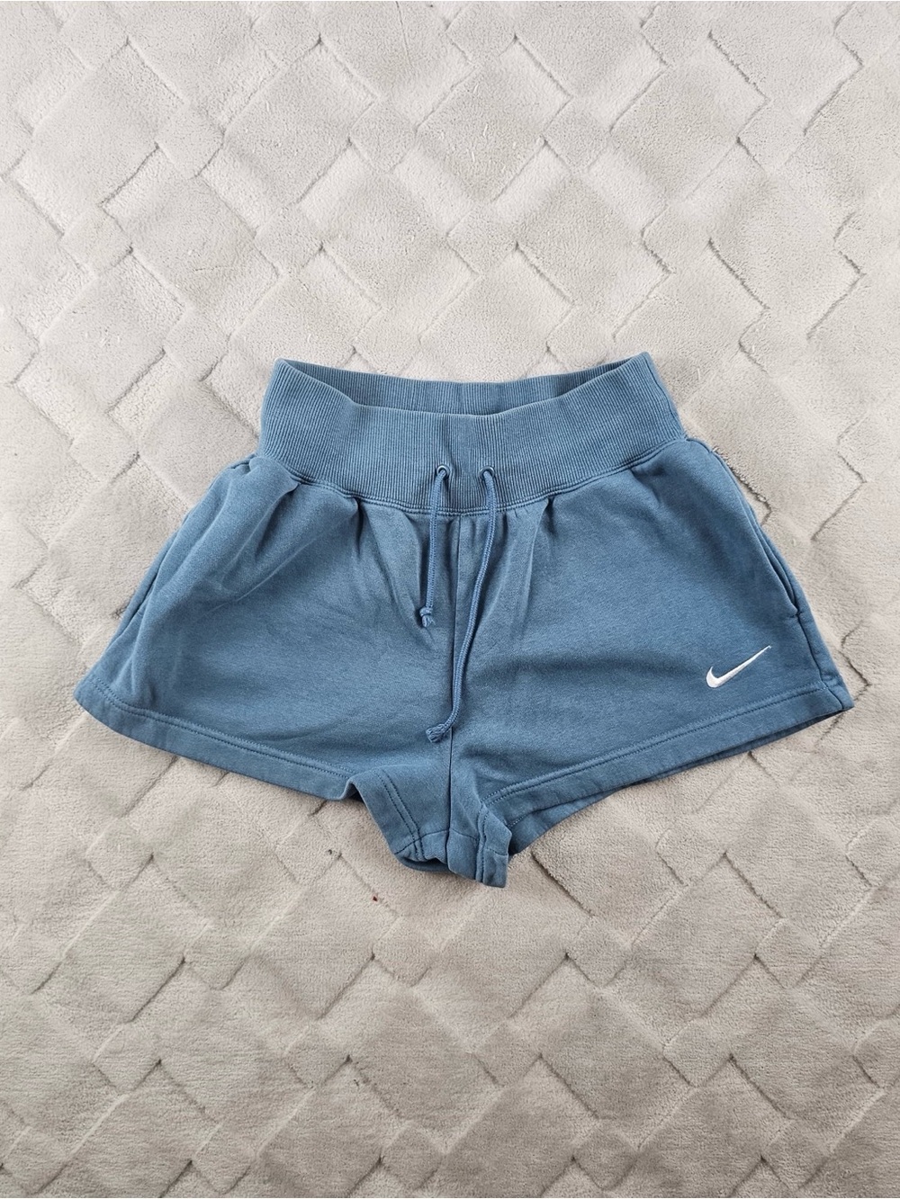 Nike Sportswear Phoenix Fleece Womens Small High-Waisted Shorts Loose Fit